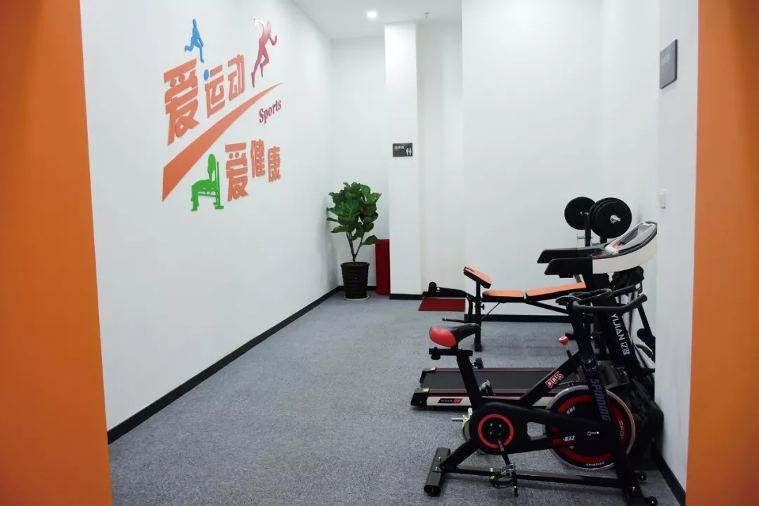 百創精工,匠心締造 |“鴻榮源物業超大型辦公室”裝修項目獲高度贊揚